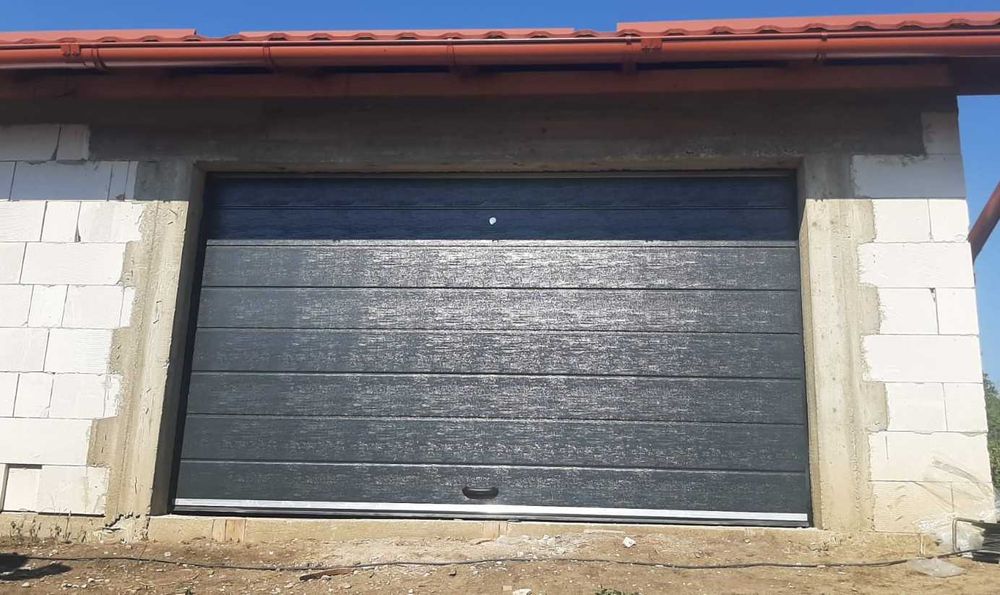 Usa garaj sectionala 3700x2200 gri antracit, cu automatizare