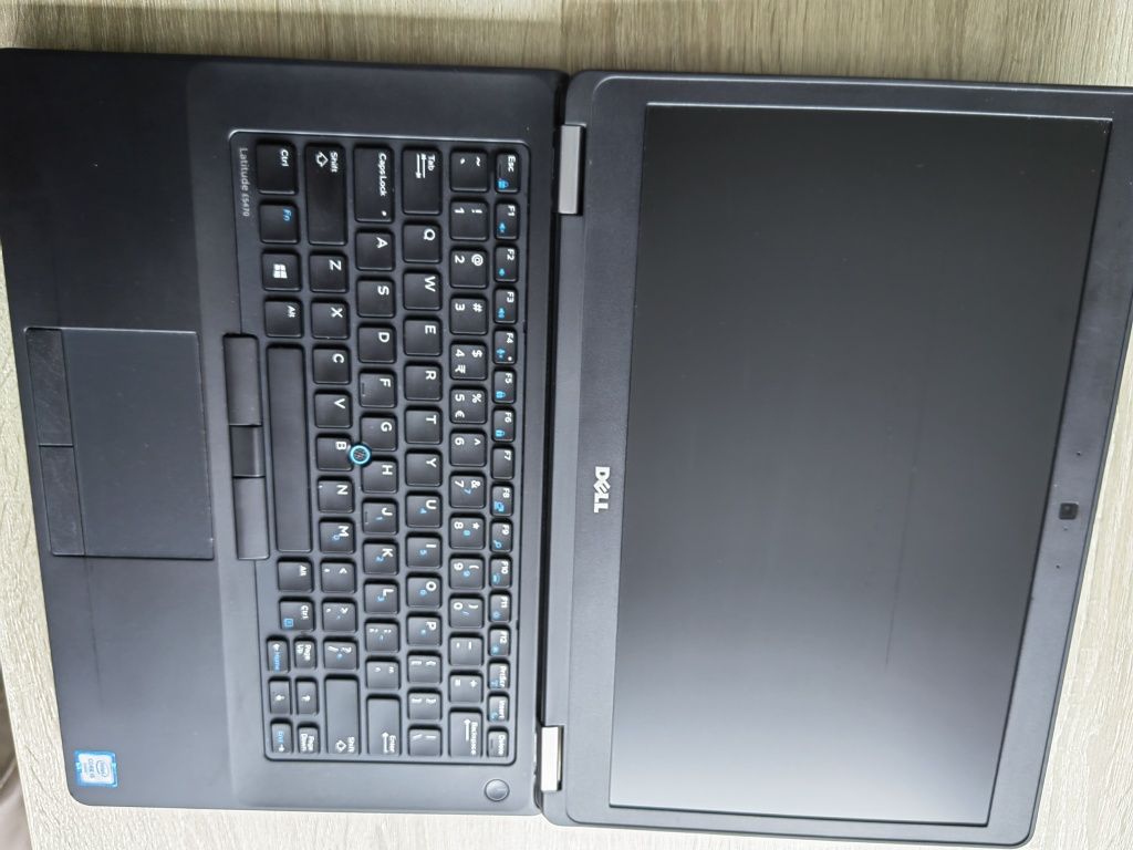 DELL Latitude E5470