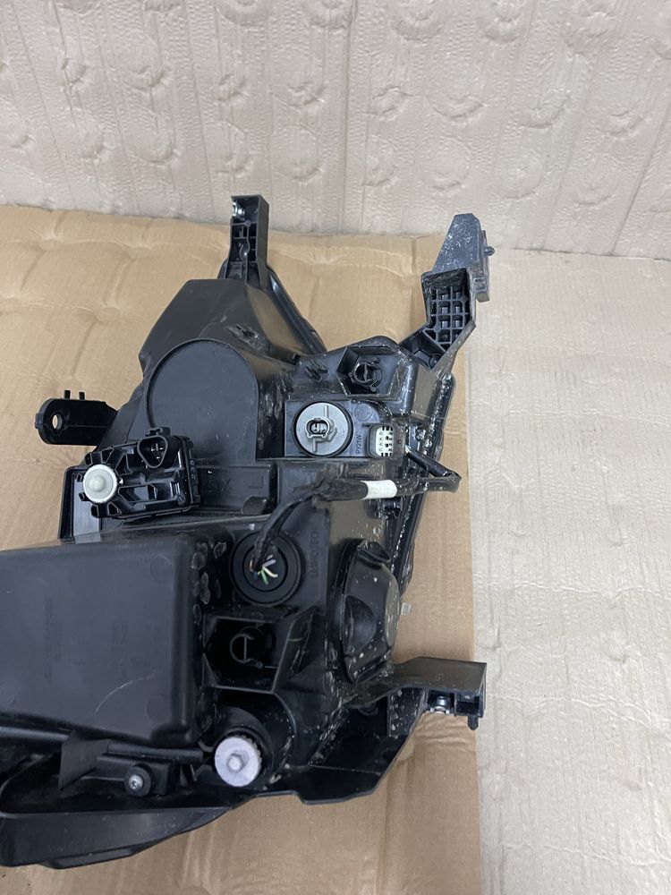 Far Stanga Ford Ranger 4 Mk4 Facelift LED JB3B13E015A an 2018-2023