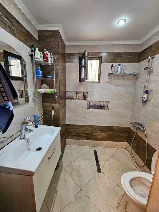 Продава се Тристаен апартамент в София, Лагера - 130 кв.м за 1924 €/кв.м - Снимка #6