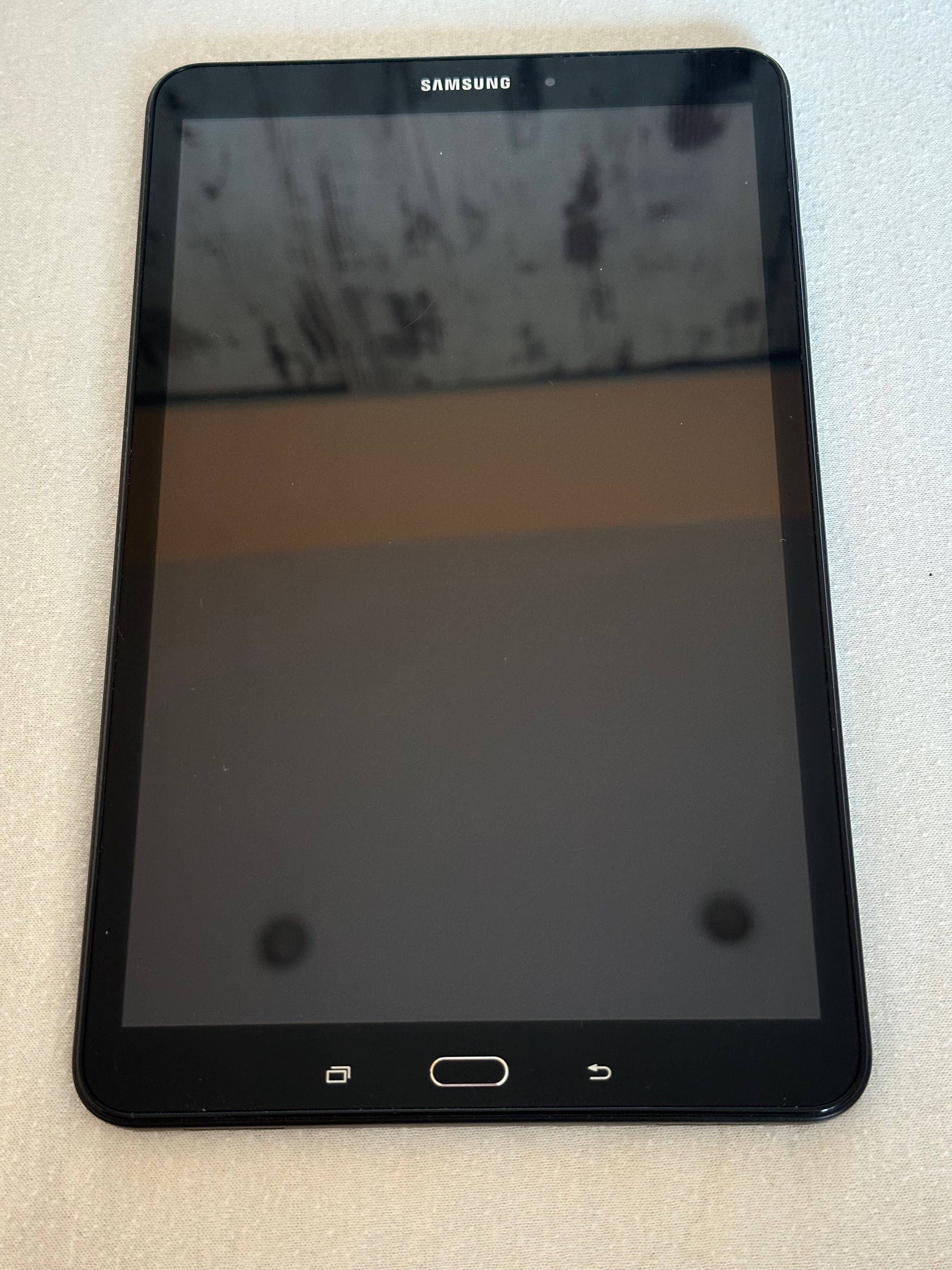 Работещ таблет Samsung galaxy tab A+зарядно