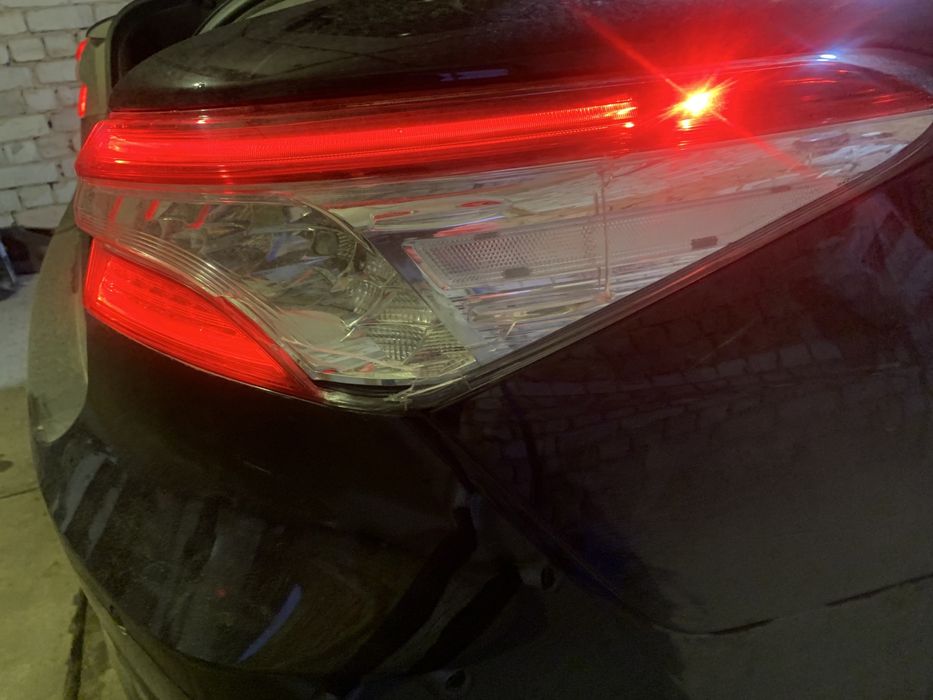 Фонарь заднийй камри  лэд полный