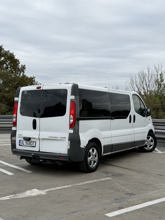 De vanzare opel vivaro 8+1