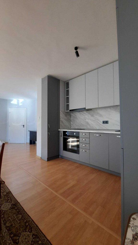 Дава се под наем Двустаен апартамент в София, Лозенец - 65 кв.м за 600 € - Снимка #3