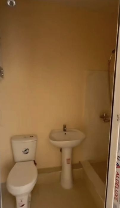 Uchtepa tumani Beshqurgon maxallada xovli sotiladi 2,6 sotix 2 xona+1