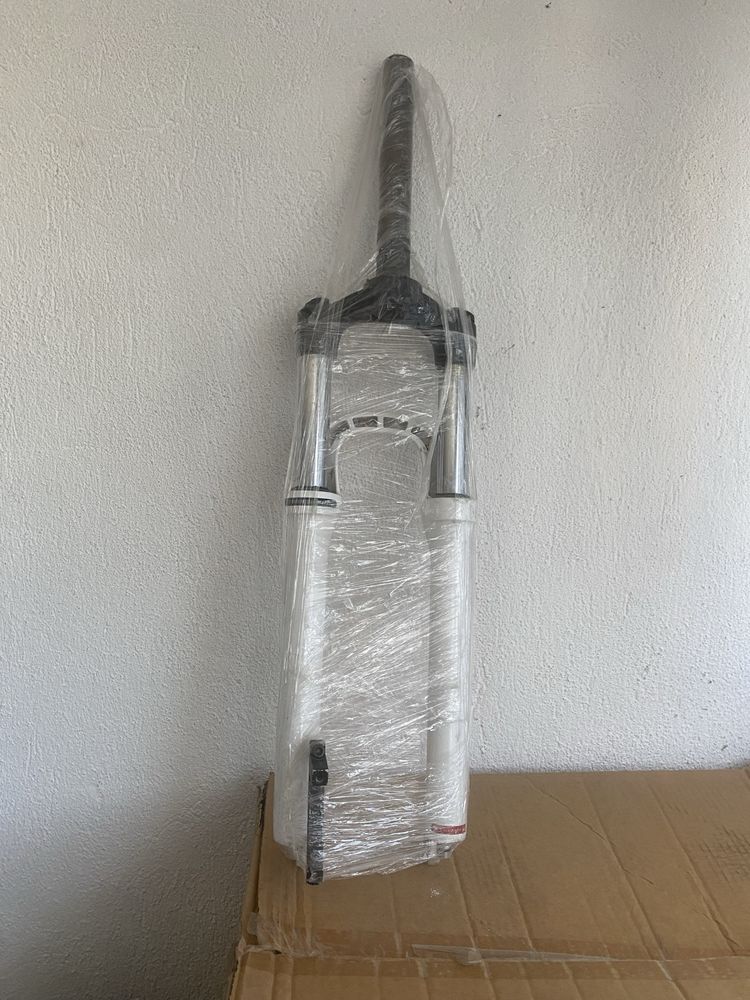 Вилка Rock Shox Dart2