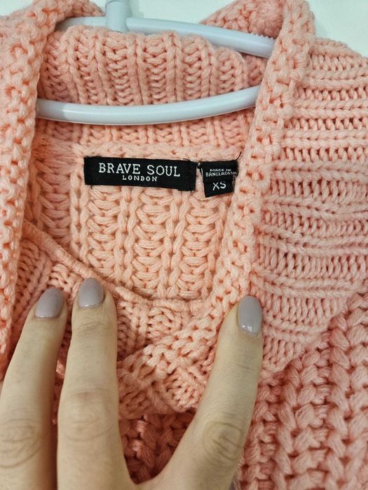 Розов пуловер на Brave Soul