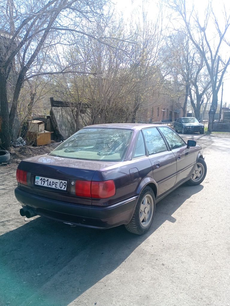 Audi 80 1992 год