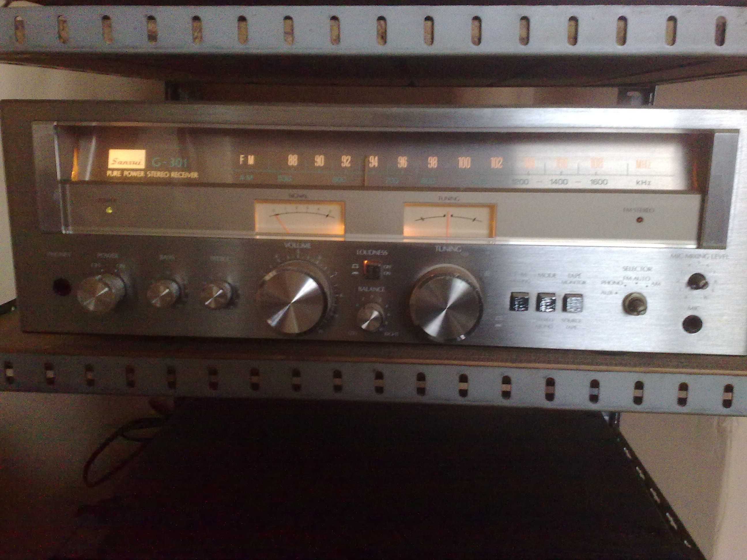 Продавам : Sansui G-301/ Vintage Hi-Fi приемник / Работи/ за части