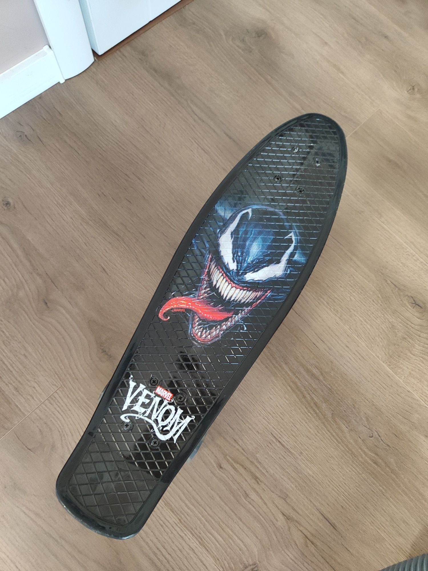 Скейтборд Venom марка Marvel
