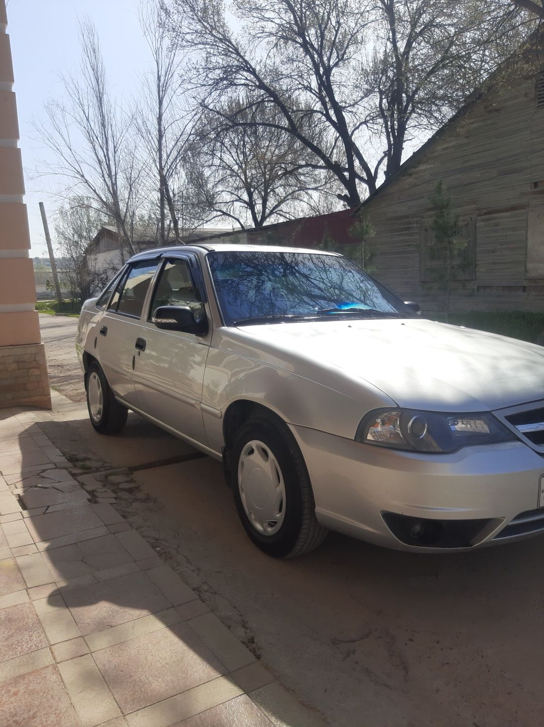 Nexia 2 1,6 lux kondior 2014yil Variantga(vkup)