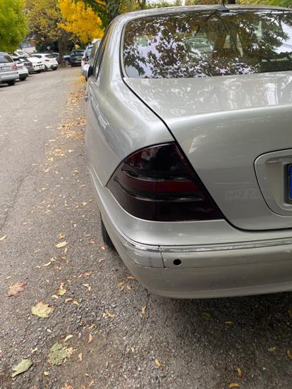 Опушени задни стопове. (Мерцедес s класа).