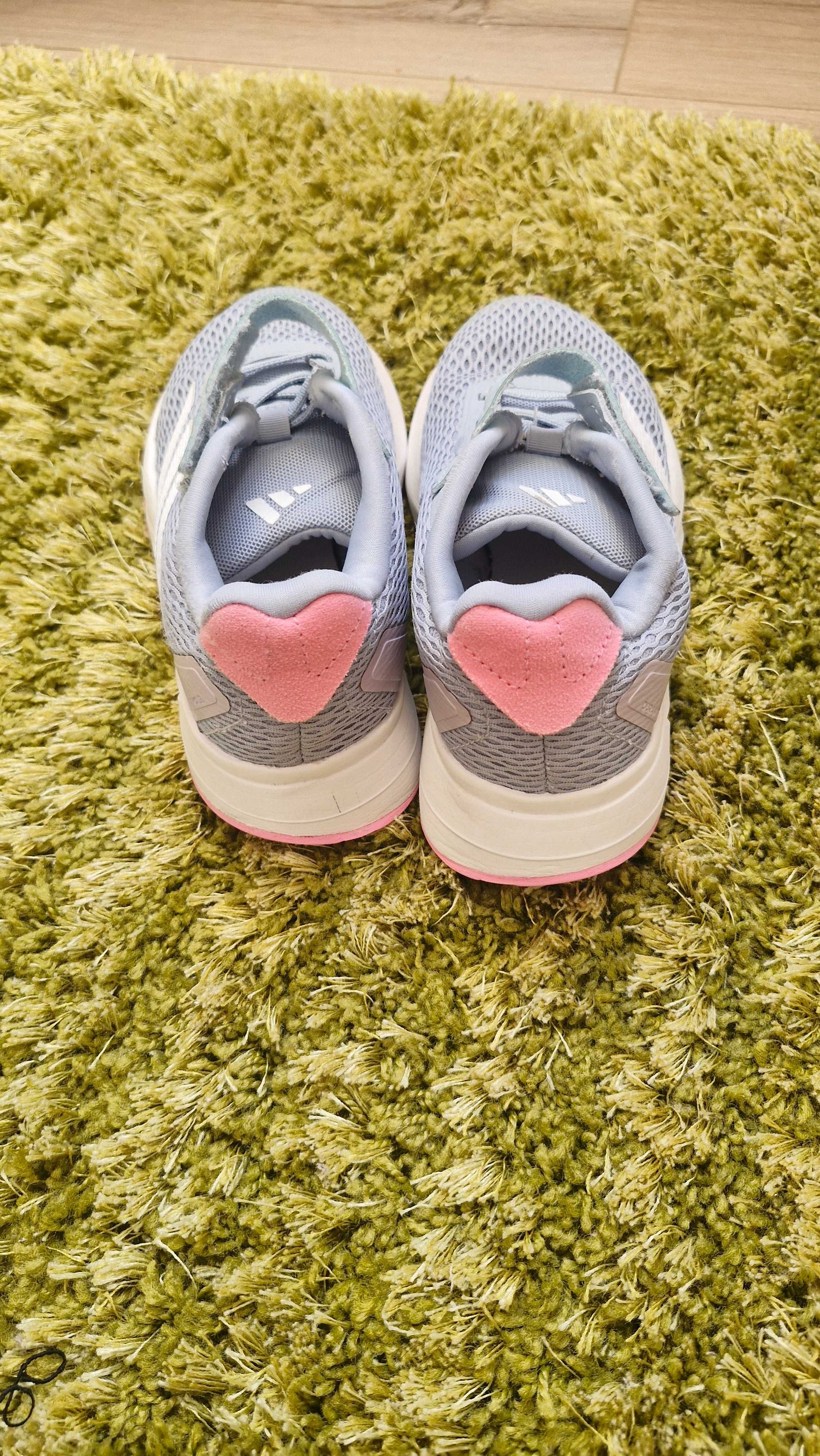 Adidas размер 32 3чифта 50лв