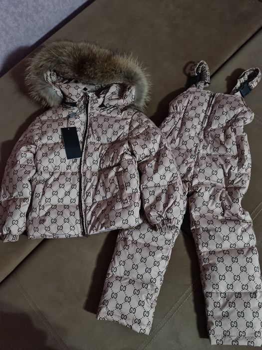 Новый комплект куртка и комбинезон
