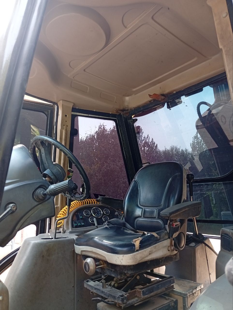Ekskavator sotiladi