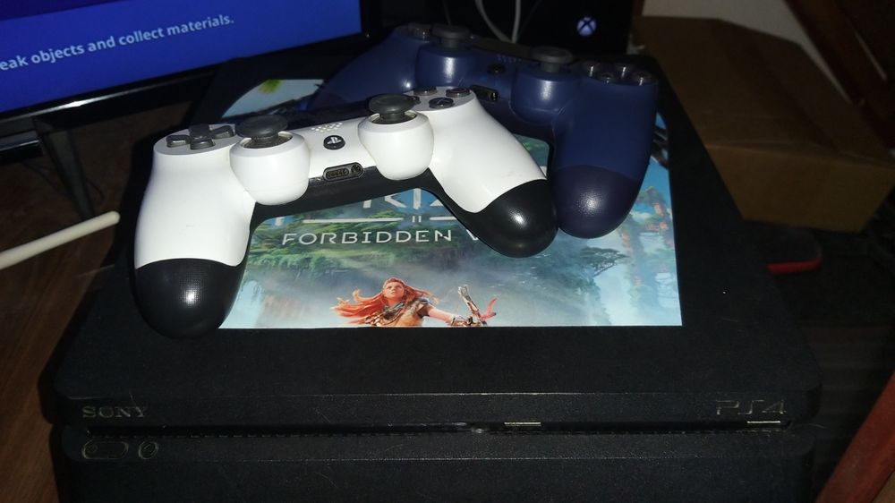 Consola Sony Playstation 4 PS4 Slim 2 manete Fortnite Roblox Asphalt