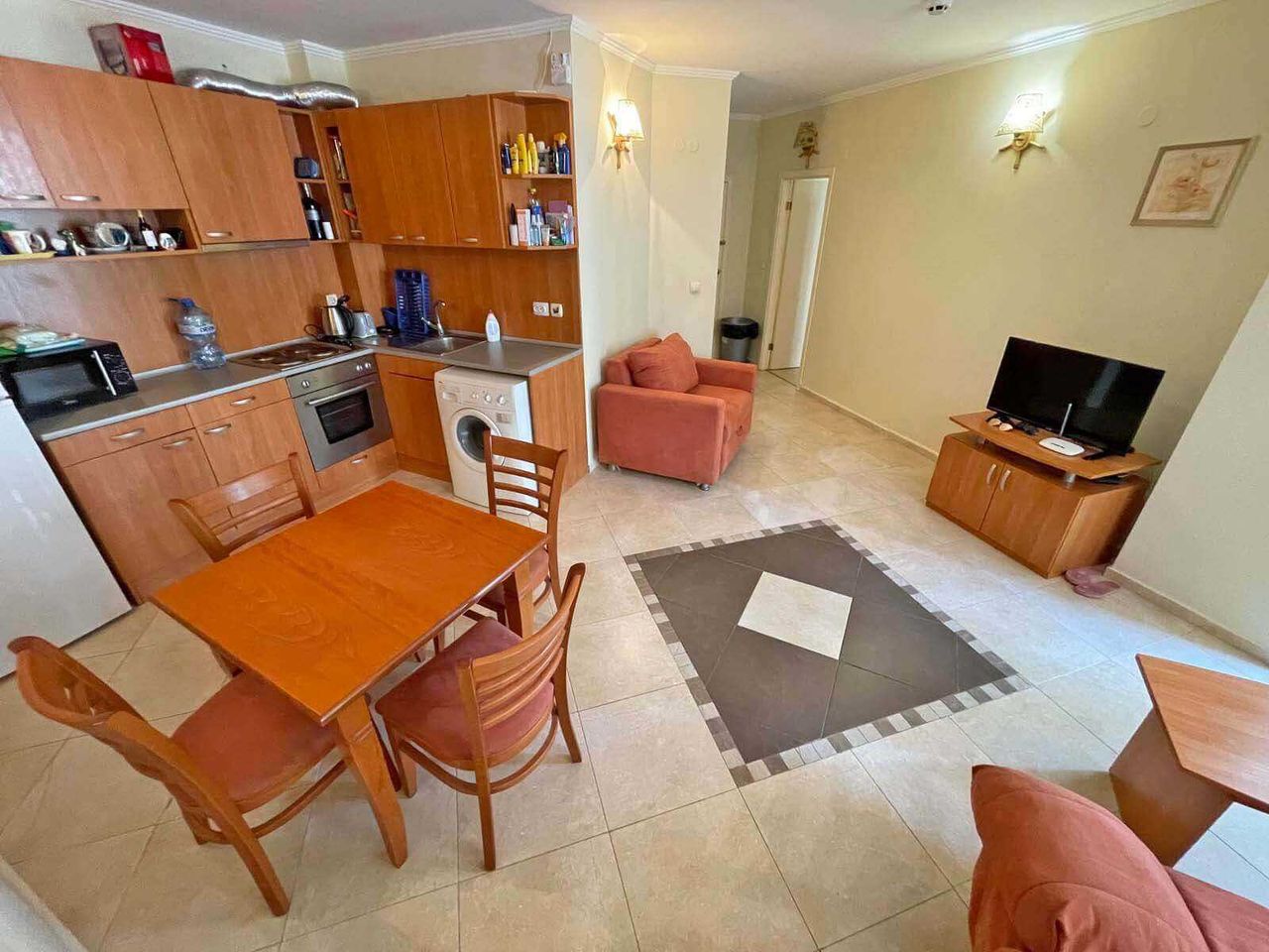 Продава се Тристаен апартамент в к.к. Слънчев бряг - 82 кв.м за 1032 €/кв.м - Снимка #1