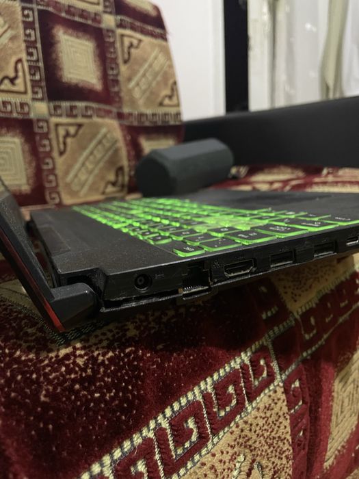 ASUS TUF Gaming F15 – GTX 1650, 24GB RAM, SSD 1TB+250GB – 1700 lei