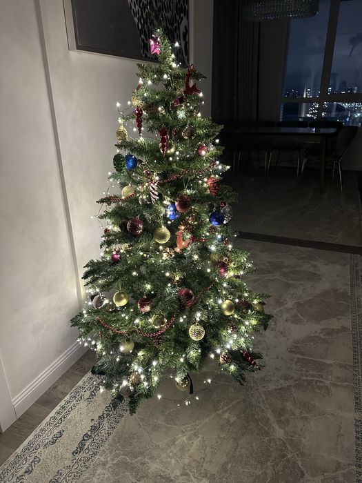 Ёлка искуственная