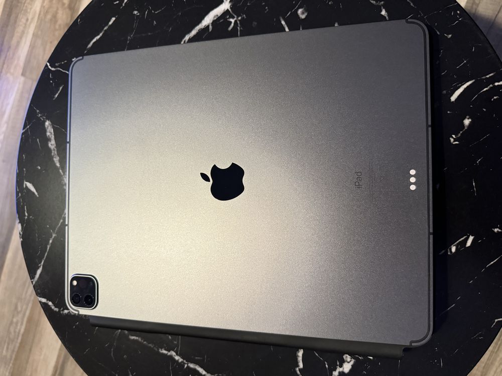 Ipad Pro 12.9 Gen 5 cellular si wifi