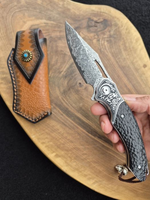 Уникален сгъваем нож дамаска стомана с кожена кания