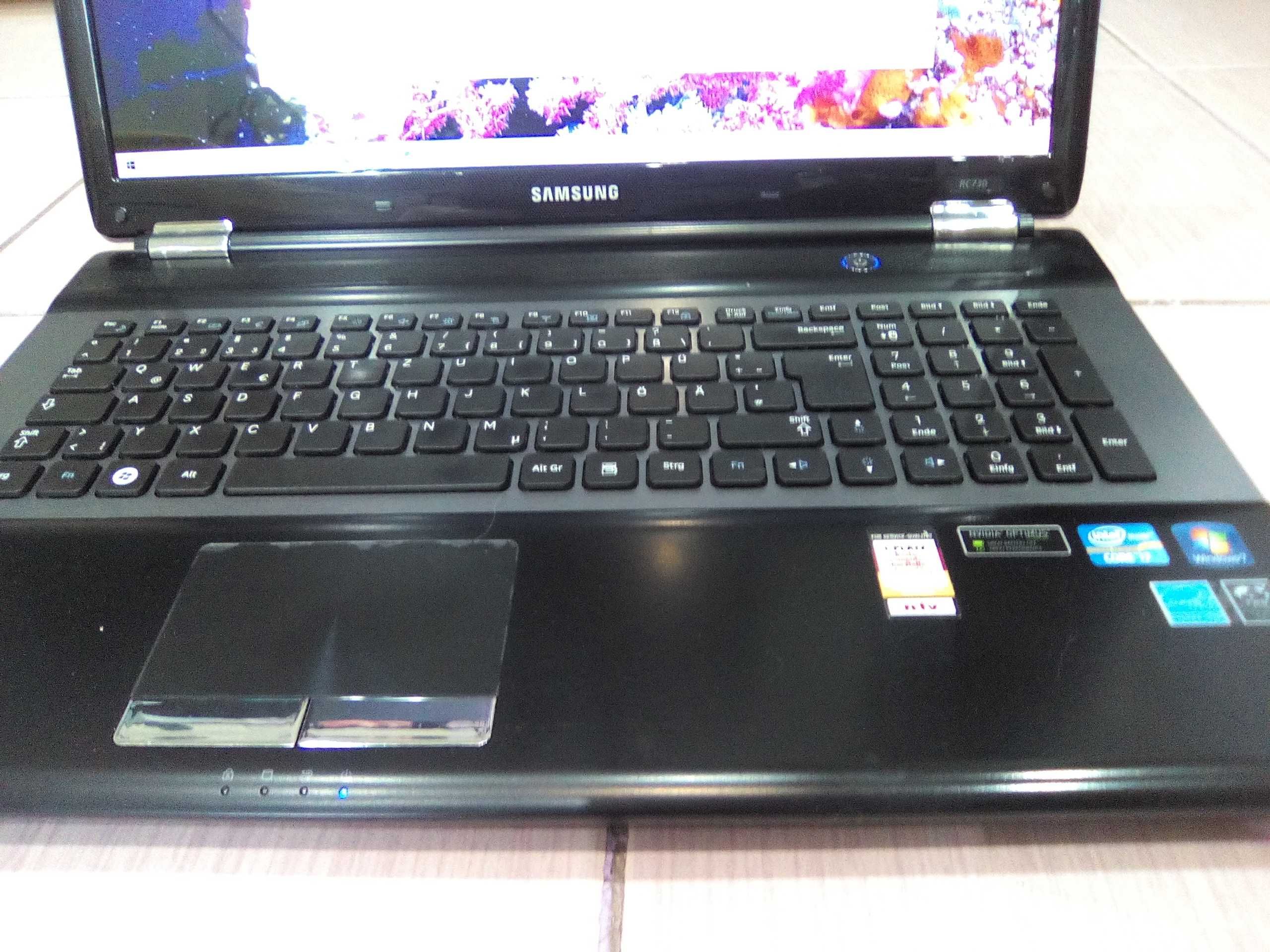 Лаптоп SAMSUNG RC730 - 4 процесора ,8 логически ядра