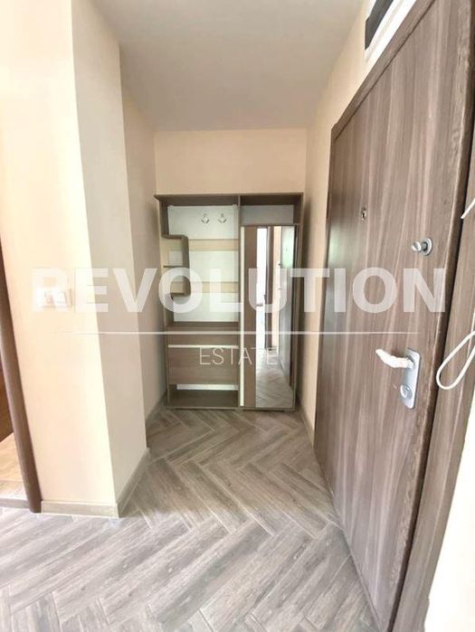 Дава се под наем Тристаен апартамент в Варна, ВИНС - 95 кв.м за 700 € - Снимка #4