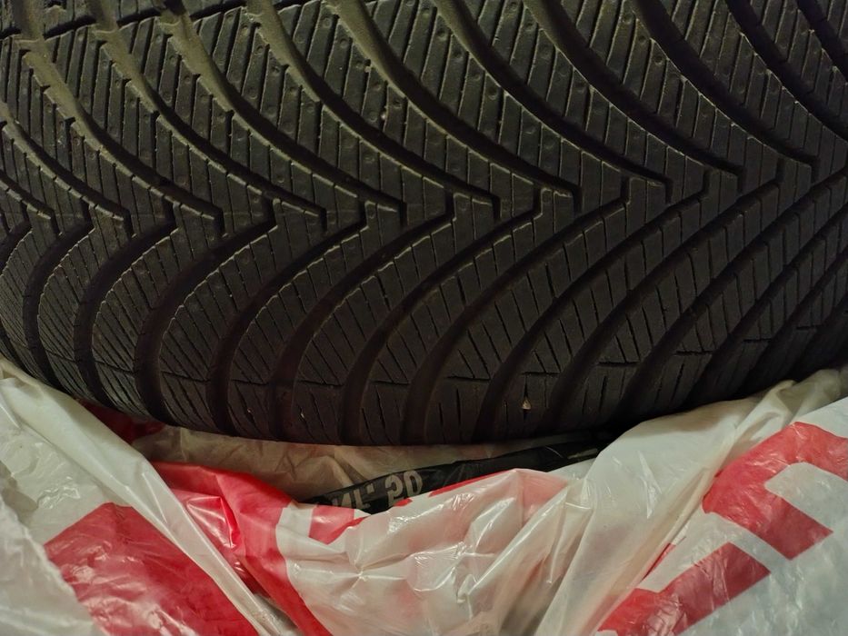 Anvelope All Season Kumho Solus 4S Ha 32 195 60 R15  92 V XL DOT 2023