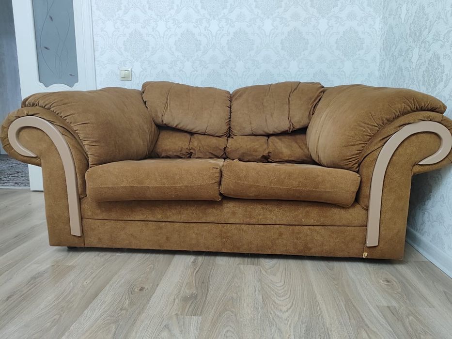 Продам Диван срочно