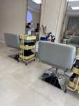 Set coafor scafa si doua scaune