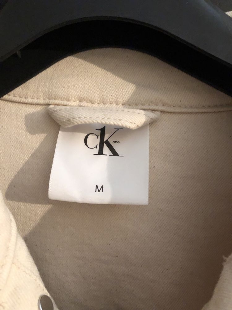 Продам куртку-рубашку Calvin Klein