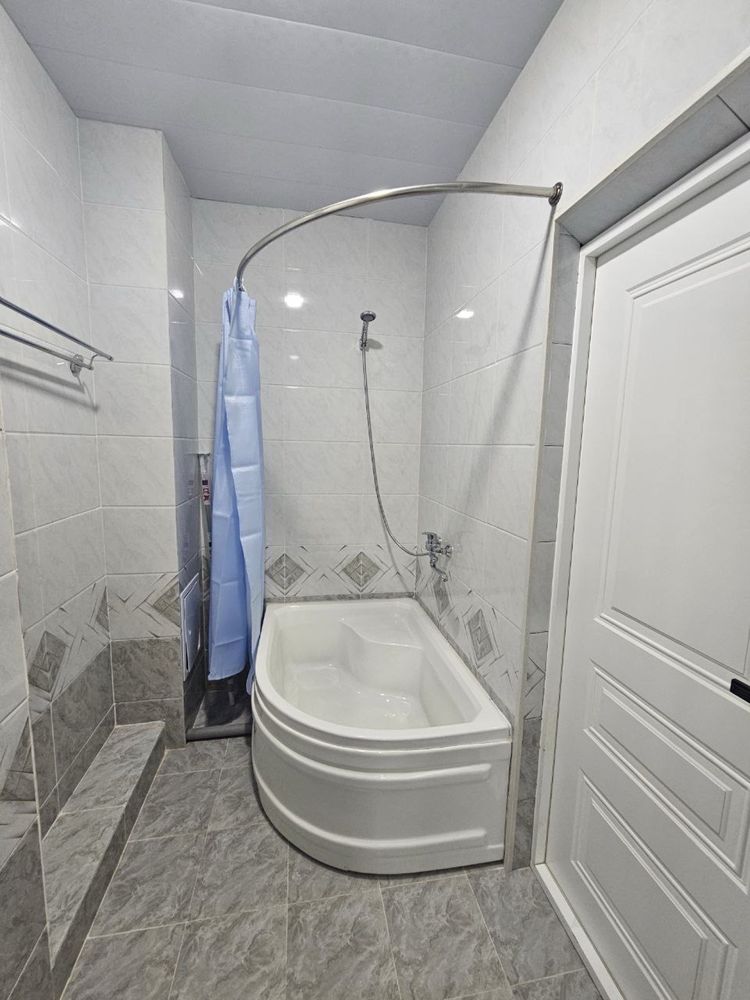 Продается 3 комнатная квартира площадью 82 кв.м. По улице Рудаки