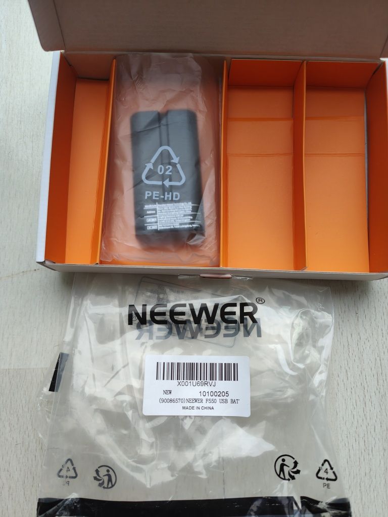 Батерия NEEWER NP-F550 ЧИСТО НОВА ! np-f550 battery
