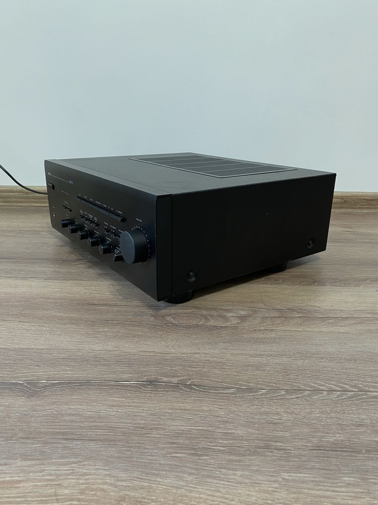 YAMAHA AX-930 - 2X130W! на 8 ома- Качествен и мощен домашен усилвател