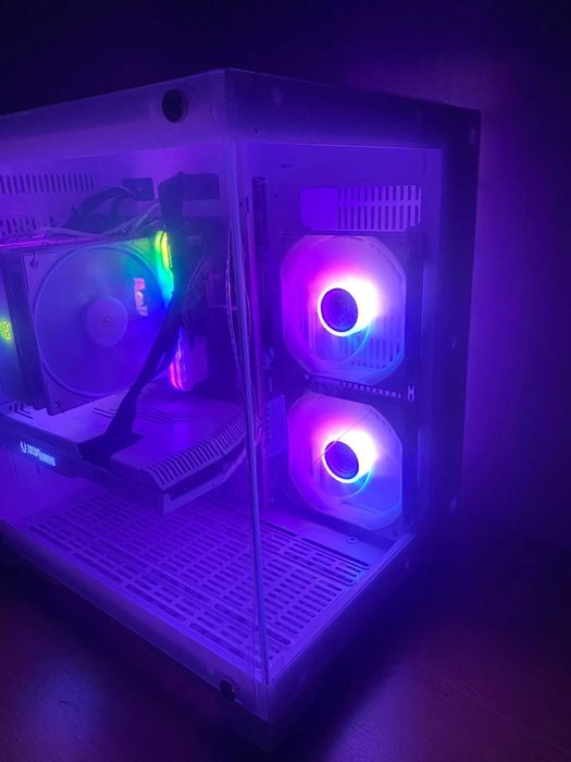 Sistem gaming alb  Ryzen 5800x 3.8Ghz,32gb,ssd 1tb,RTX 3070 8gb 256bit