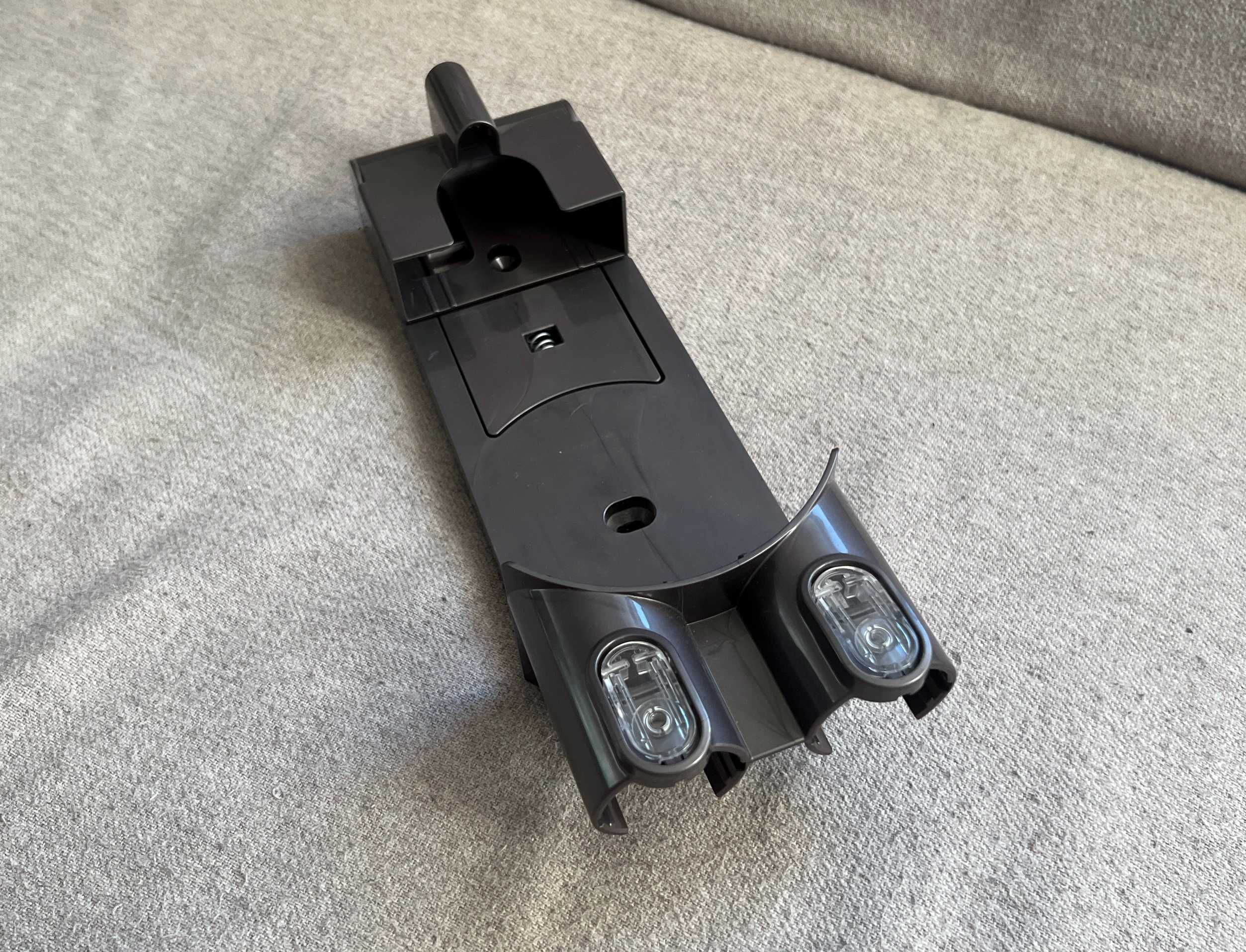 Suport perete pentru Dyson V6 si accesorii - original