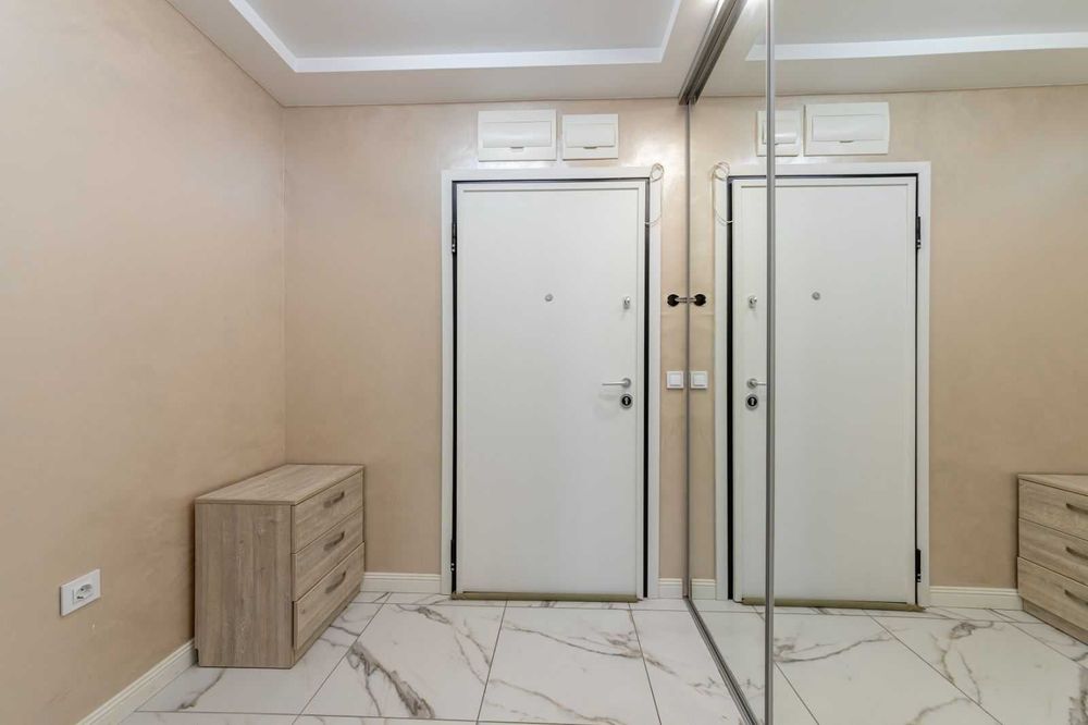 ТОП! Луксозен тристаен с паркомясто в Чайка - отдава се 1+ месеца