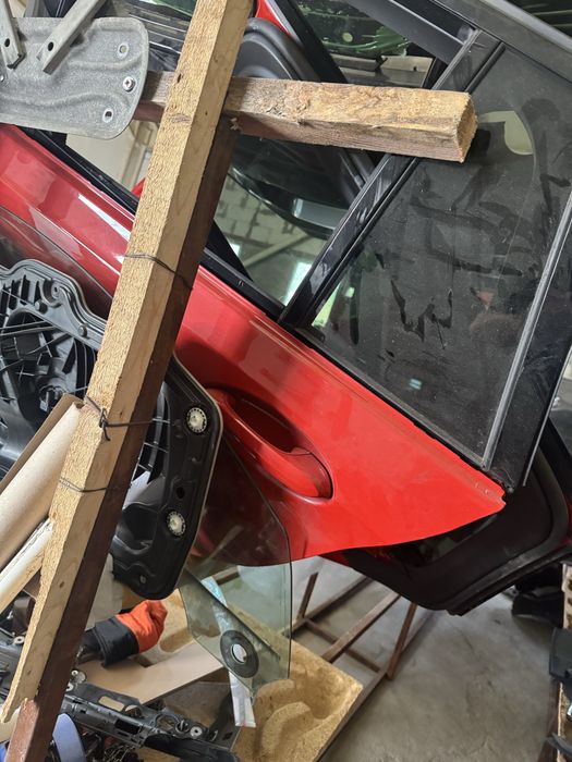 Bmw g21 g81 заден багажник оборудван задни врати