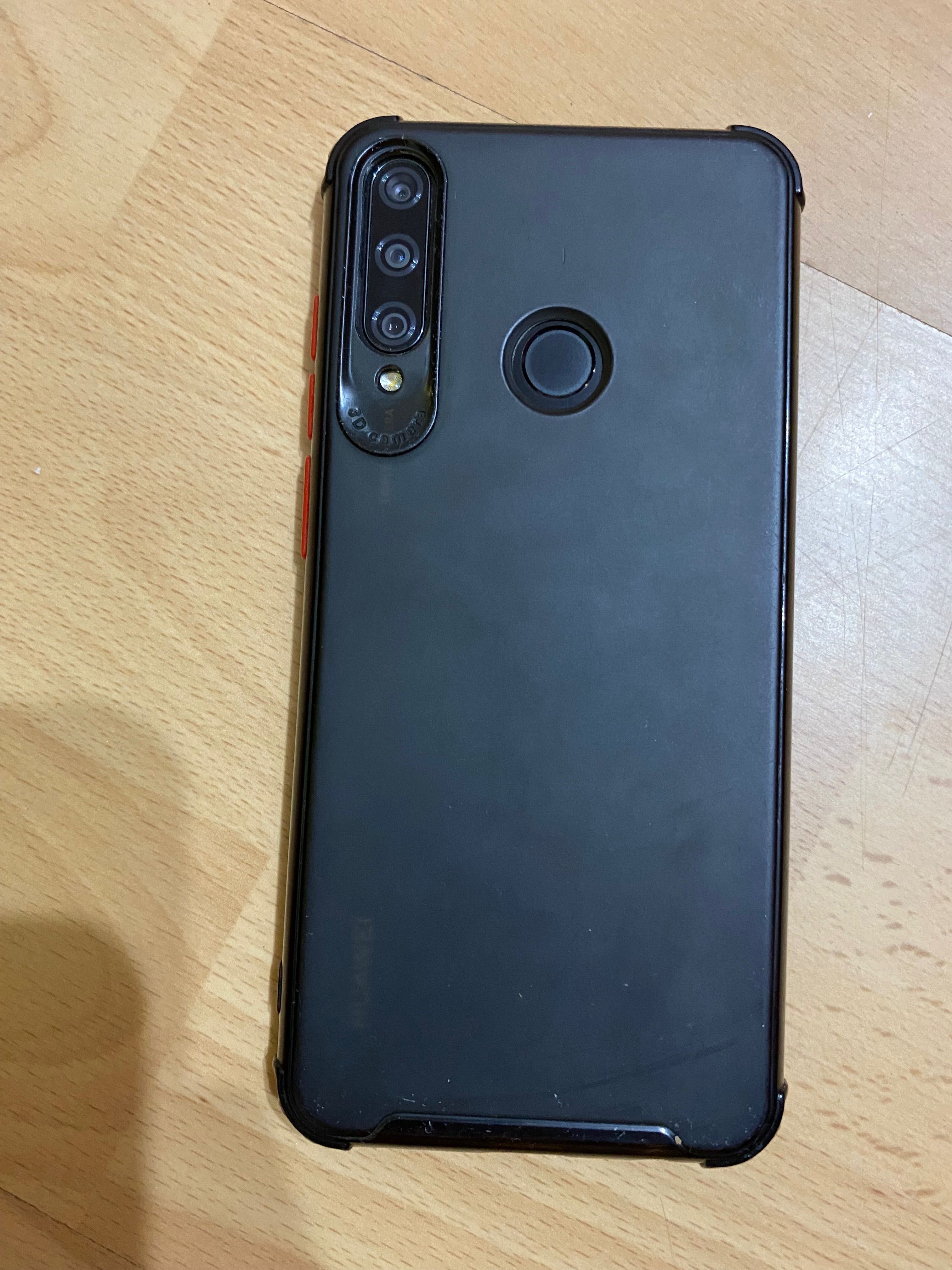 Vând telefon Huawei Y6P