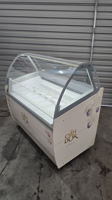 Vitrina frigorifica inghetata ISA ventilata sau statică