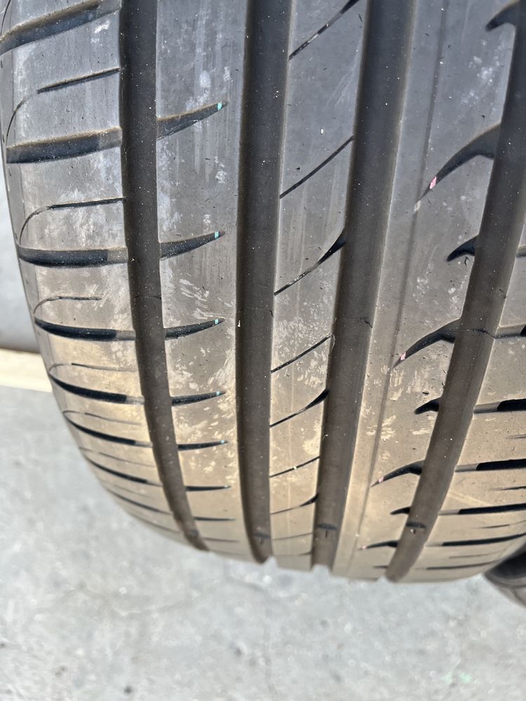 2 бр. летни гуми 215/50/17 Hankook 6 mm DOT 2811