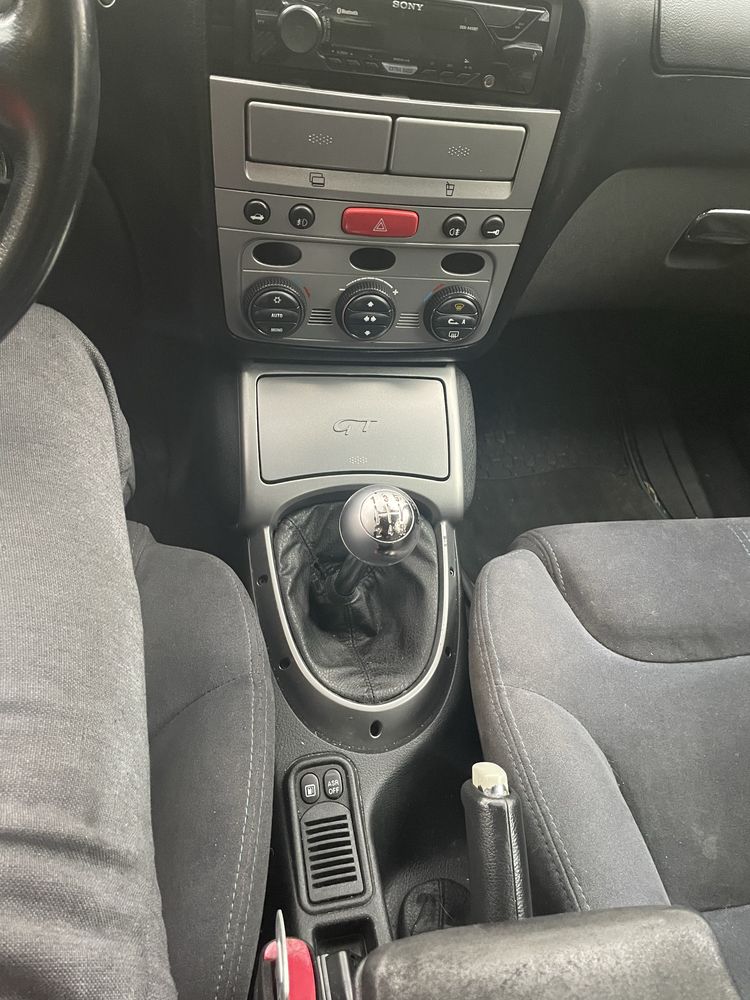 Vînd alfa romeo gt 1.8 twinspark