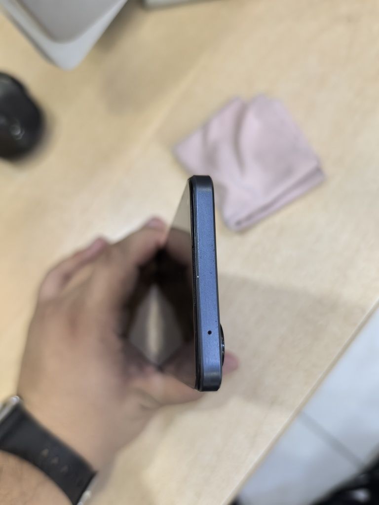Realme 10 – 8GB RAM / 128GB ROM
