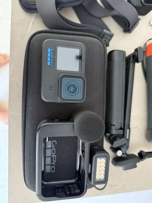 Продавам Екшън камер GoPro HERO11 Black Creator Edition