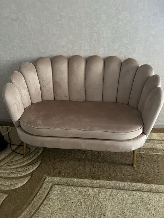 Диван почти новый!В илеальном состоянии