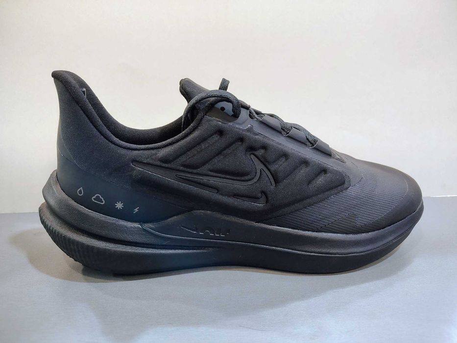 Nike Shield Waterproof N42,5,43,44,45,45,547.Mаратонки с мембрана.