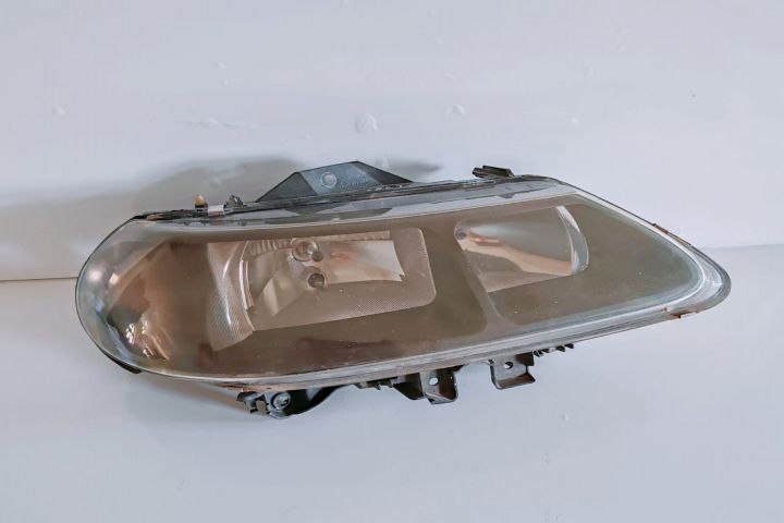 Far Dreapta 14942000R Renault Laguna prima generatie (facelift) seria