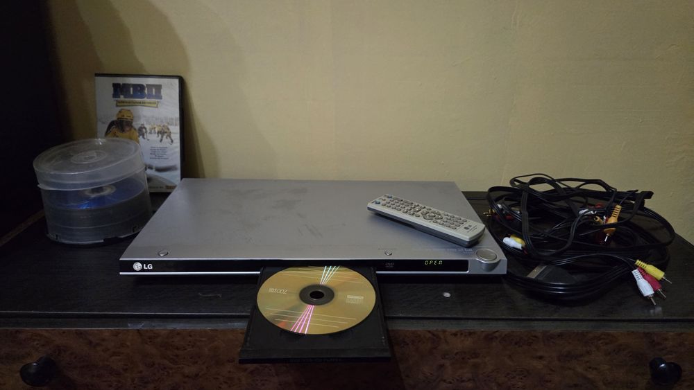 Dvd player и два приемника