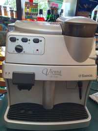 Кафе машина SAECO VIENA DE LUXE кафе на зърна с кафемелачка