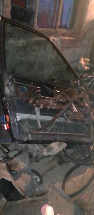 Запчасти на Ауди 80 В4